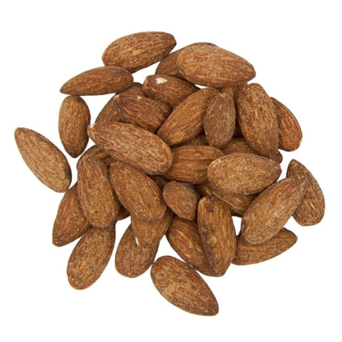 Faire dorer les amandes avec du sel